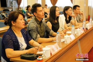 环球建筑风格如何？这种风格对城市形象有什么影响？