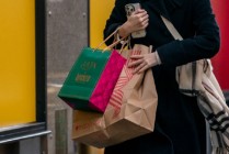 LendingTree警告：特朗普关税或将使假日购物者和卖家的成本增加400亿美元