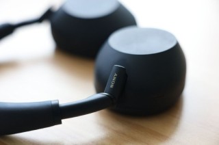 索尼WH-1000XM6体验：耳机焊在头上 全天舒适佩戴音质更强