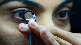 关税挡在前 钻石还能恒久远吗？