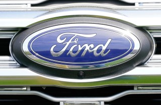 存在溜车风险 福特在美召回超27万辆电动和混动汽车