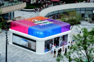 “小而强大 天生出彩”科沃斯地宝mini快闪店炫彩成都，彰显品牌年轻力