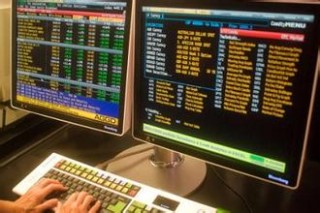 如何选择适合金融分析的看图软件？不同软件有什么特点？