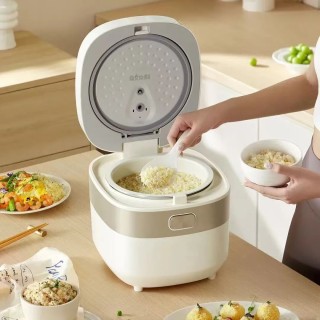 对话小熊电器海外事业部市场负责人钟宛芸：小家电品牌出海，如何用差异化对抗同质化和价格战？