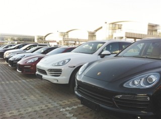 如何分析黄金进口关税的调整？这种调整对黄金市场有何冲击？