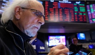 盘前：投资者逢低买入 道指期货涨2.90%