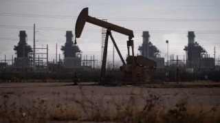 美油暴跌8%创三年多新低 经济衰退担忧与OPEC+增产施压