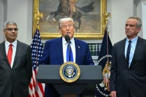 特朗普拟对部分药品征收100%关税 贸易壁垒抬高