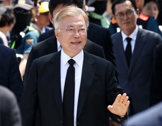 韩媒：韩国检方以涉嫌受贿指控传唤前总统文在寅接受讯问