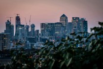 如何实现资产多元化？