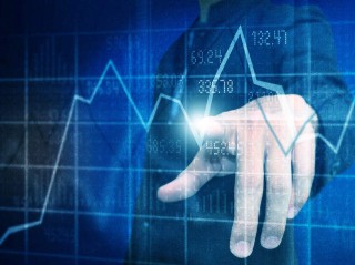 如何清楚特定期货合约价格情况？ic格变动规律是怎样的？