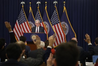 外盘头条：特朗普称“我们”完全掌握了伊朗的制空权 xAI据悉每月消耗10亿美元 摩根大通推出类稳定币代币