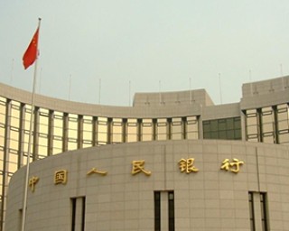 互换交易的运作机制是怎样的？这个机制存在哪些潜在风险？