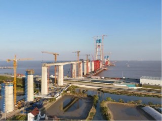 杭州湾跨海铁路大桥攻克五项“世界第一”挑战 2027年底具备开通条件