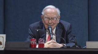 一个时代的结束：巴菲特年底卸任CEO 高调移交了自己的权力