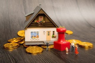 房产交易产权纠纷如何处理？