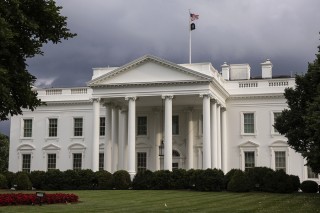 美媒公布最新民调：全球对中国好感度上升，美国形象转而跌入负区间值