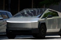 特斯拉Cybertruck主管离职 销量暴跌63%引发高层震荡