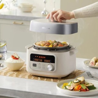 对话小熊电器海外事业部市场负责人钟宛芸：小家电品牌出海，如何用差异化对抗同质化和价格战？