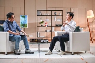 李彦宏：AI不应该像人，AI跟人从来不是一个物种