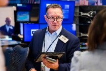 午盘：美股维持涨势 纳指涨逾200点