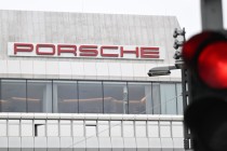 大众集团利润暴跌61% 关税与保时捷危机双重打击