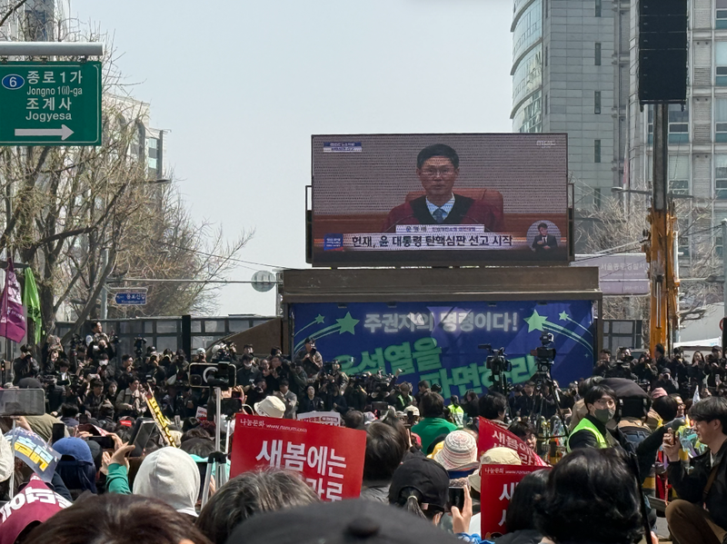 尹锡悦下台,总统大选会是这场“大戏”剧终时刻吗  第2张 尹锡悦下台,总统大选会是这场“大戏”剧终时刻吗  第2张