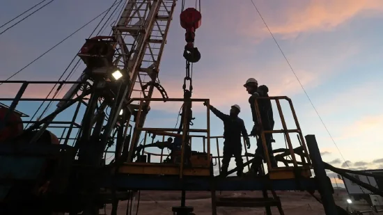 美国WTI原油周五收高2.4% 石油市场继续关注特朗普关税  第2张 美国WTI原油周五收高2.4% 石油市场继续关注特朗普关税  第2张