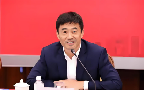 重磅!“70后”沪农商行行长顾建忠拟任新职,曾在上海银行工作多年  第1张 重磅!“70后”沪农商行行长顾建忠拟任新职,曾在上海银行工作多年  第1张