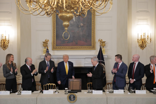 特朗普币暴涨！特朗普将设宴招待持币者  第3张