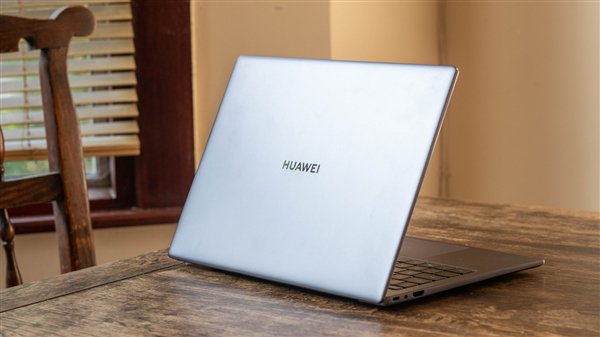 博主曝华为首款鸿蒙PC:办公软件已基本解决  第3张 博主曝华为首款鸿蒙PC:办公软件已基本解决  第3张