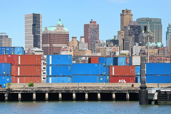 美媒：特朗普的“黄金时代”需要工厂，但美国工厂离不开中国机器  第2张