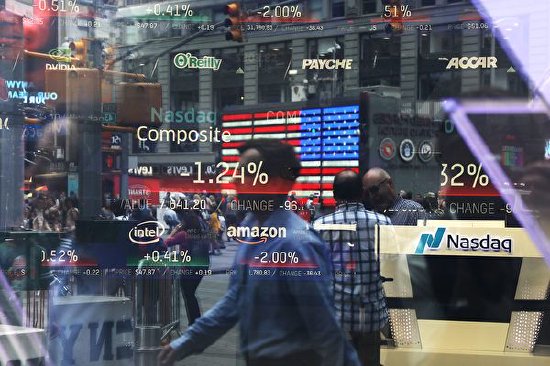 外盘头条：美国4月招聘放缓 伯克希尔盘中大跌6% 瑞银5亿美元和解税务调查 高盛称近期回调是AI板块买入机会  第7张