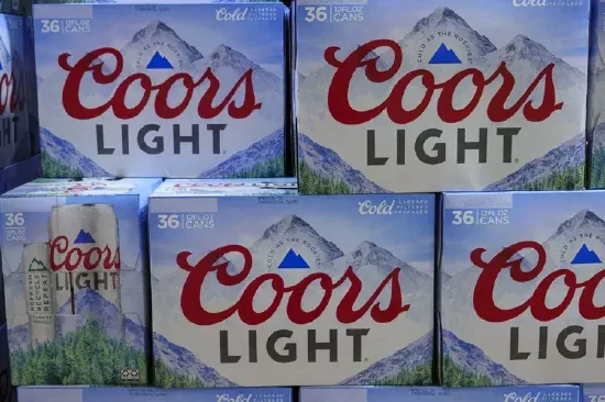 摩森康胜下调全年预期并计划削减开支 消费者支出疲软引担忧  第1张