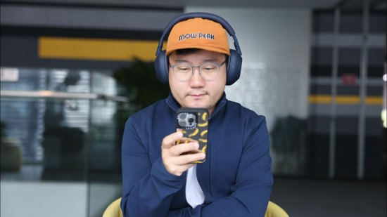 索尼WH-1000XM6体验:耳机焊在头上 全天舒适佩戴音质更强  第2张 索尼WH-1000XM6体验:耳机焊在头上 全天舒适佩戴音质更强  第2张