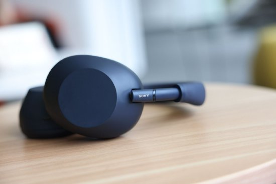 索尼WH-1000XM6体验:耳机焊在头上 全天舒适佩戴音质更强  第5张 索尼WH-1000XM6体验:耳机焊在头上 全天舒适佩戴音质更强  第5张