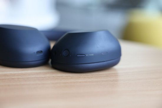 索尼WH-1000XM6体验:耳机焊在头上 全天舒适佩戴音质更强  第6张 索尼WH-1000XM6体验:耳机焊在头上 全天舒适佩戴音质更强  第6张