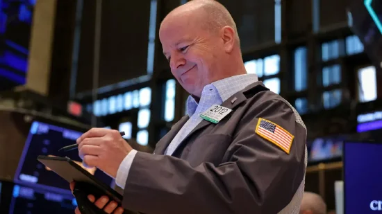 尾盘:美股继续上扬 道指涨逾300点  第1张 尾盘:美股继续上扬 道指涨逾300点  第1张