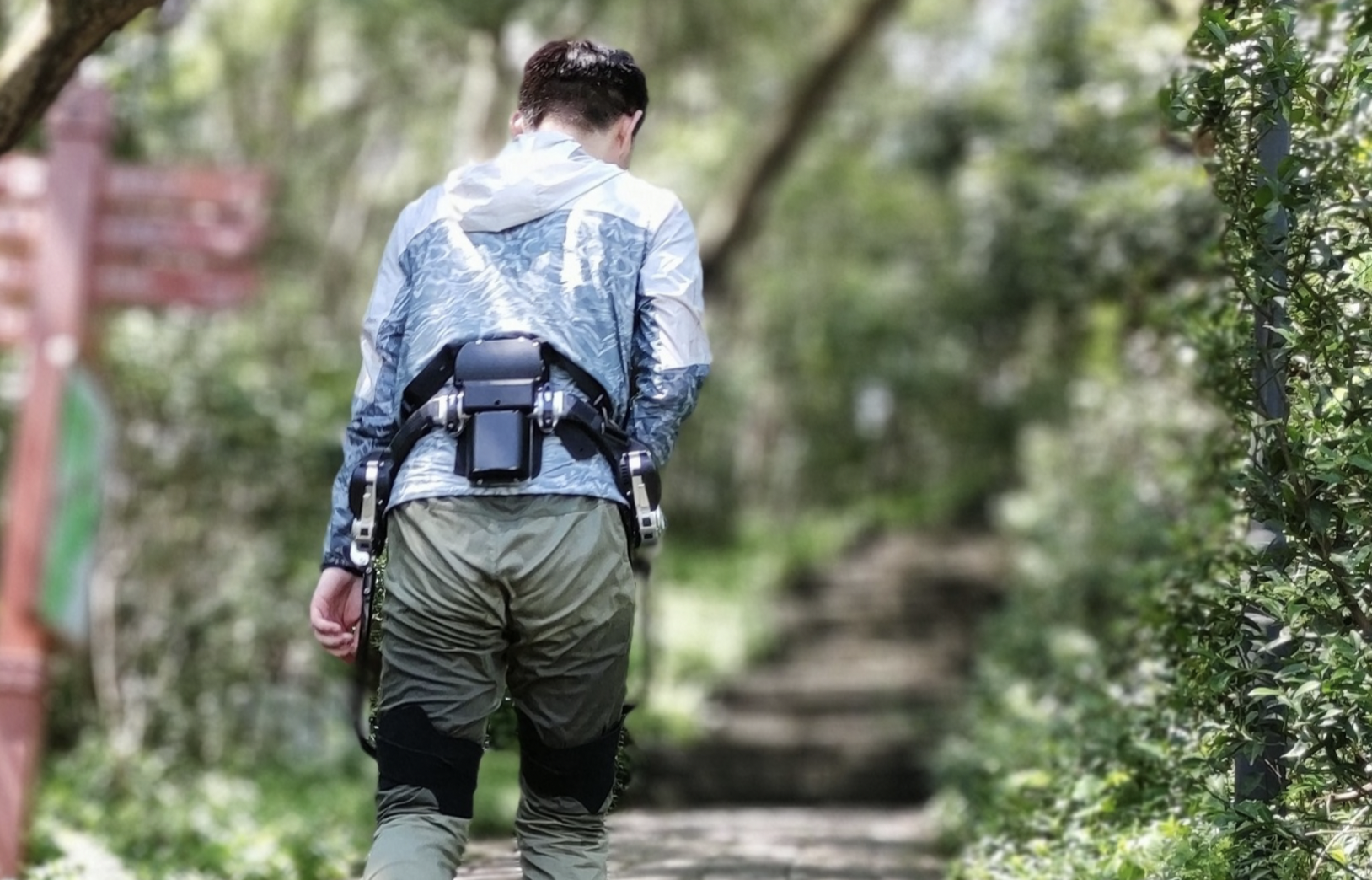 外骨骼机器人火爆多家景区,相关上市公司股价大涨超七成  第1张 外骨骼机器人火爆多家景区,相关上市公司股价大涨超七成  第1张