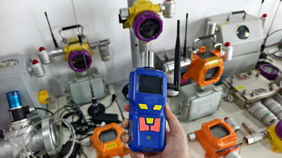 重生的TA | 关税博弈里的检测厂,如何造出石化业的“香饽饽”?  第1张 重生的TA | 关税博弈里的检测厂,如何造出石化业的“香饽饽”?  第1张