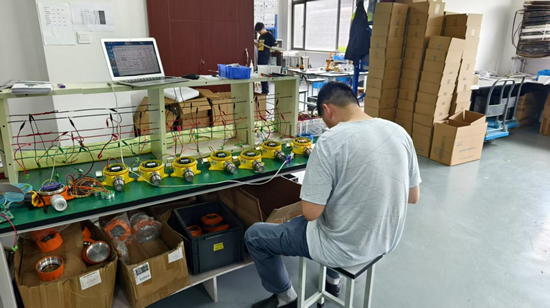 重生的TA | 关税博弈里的检测厂,如何造出石化业的“香饽饽”?  第2张 重生的TA | 关税博弈里的检测厂,如何造出石化业的“香饽饽”?  第2张