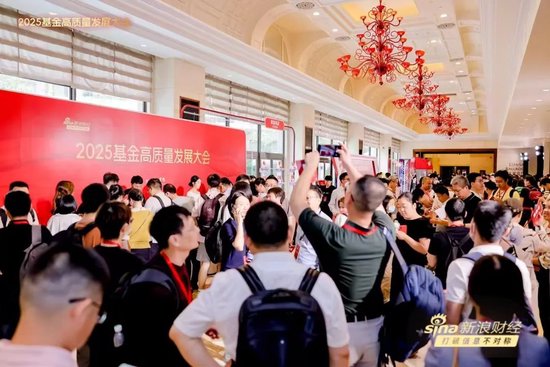 太火爆,太吓人!牛市来了?刘煜辉研判未来两大投资策略,19岁少年高呼我能赢  第1张 太火爆,太吓人!牛市来了?刘煜辉研判未来两大投资策略,19岁少年高呼我能赢  第1张