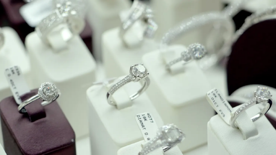 关税挡在前 钻石还能恒久远吗?  第1张 关税挡在前 钻石还能恒久远吗?  第1张