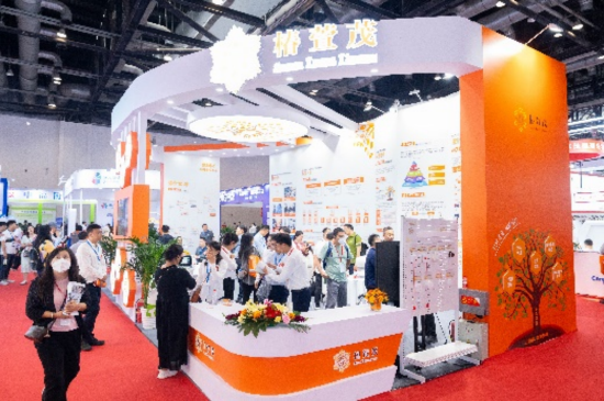 远洋集团旗下椿萱茂亮相第十一届中国国际养老服务业博览会  第12张