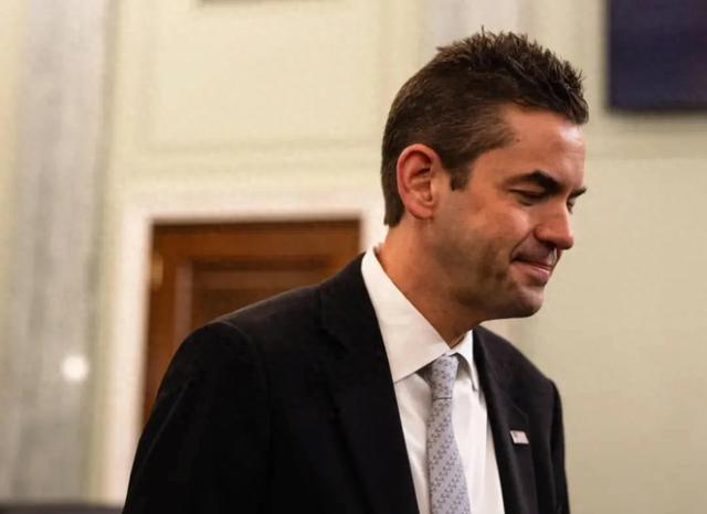 马斯克刚走,他也被撤换了  第1张 马斯克刚走,他也被撤换了  第1张