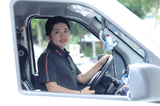 重生的TA | 方向盘翻身记!女司机的力量与柔情:货物扛肩上,女儿藏心头  第2张 重生的TA | 方向盘翻身记!女司机的力量与柔情:货物扛肩上,女儿藏心头  第2张