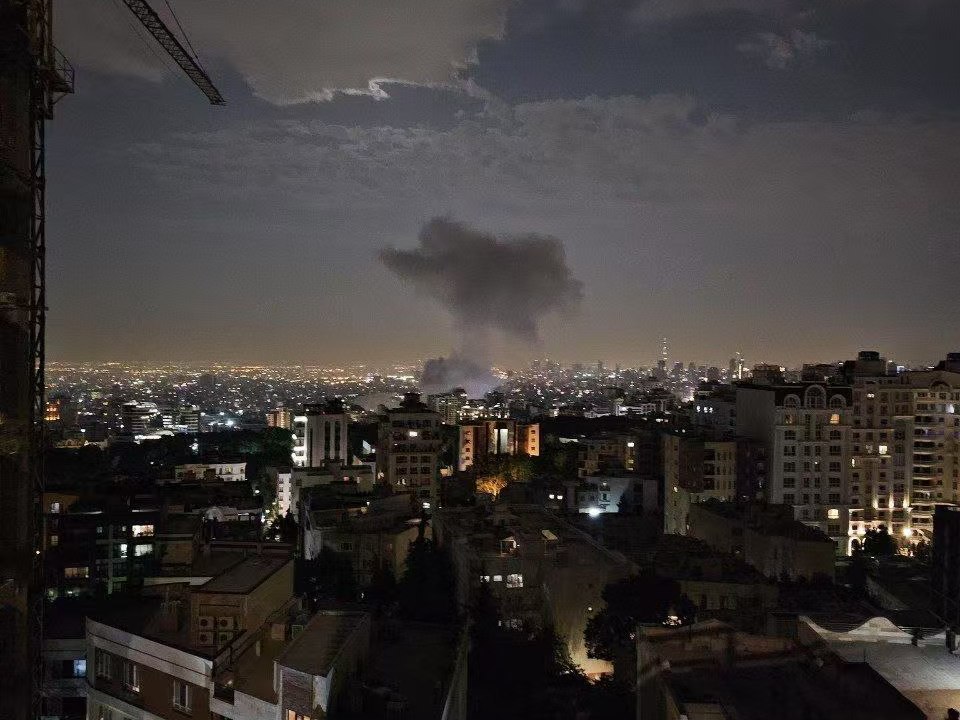 以色列已袭击至少10名伊朗核科学家,内塔尼亚胡称对伊袭击“非常成功”!伊朗声明:美政府也应对此承担责任  第2张 以色列已袭击至少10名伊朗核科学家,内塔尼亚胡称对伊袭击“非常成功”!伊朗声明:美政府也应对此承担责任  第2张