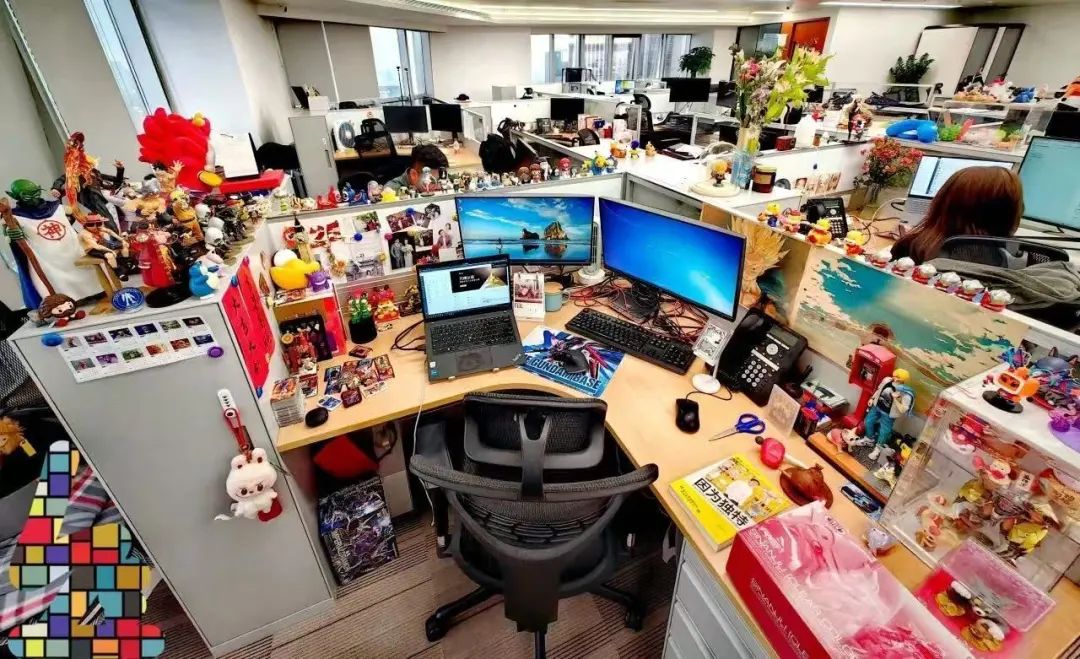 95后基金经理押中泡泡玛特,只会买白酒的张坤们老了?|棱镜  第2张 95后基金经理押中泡泡玛特,只会买白酒的张坤们老了?|棱镜  第2张