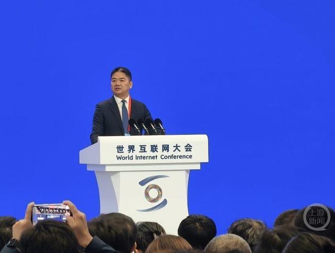 AI会取代我们的工作?刘强东:不要担心,大量服务都需要人工完成 第1张 AI会取代我们的工作?刘强东:不要担心,大量服务都需要人工完成 第1张