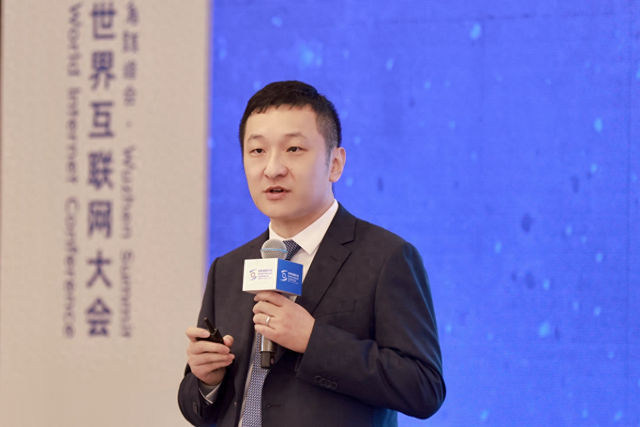 2025乌镇互联网峰会：蚂蚁集团已部署万卡规模国产算力群  第1张